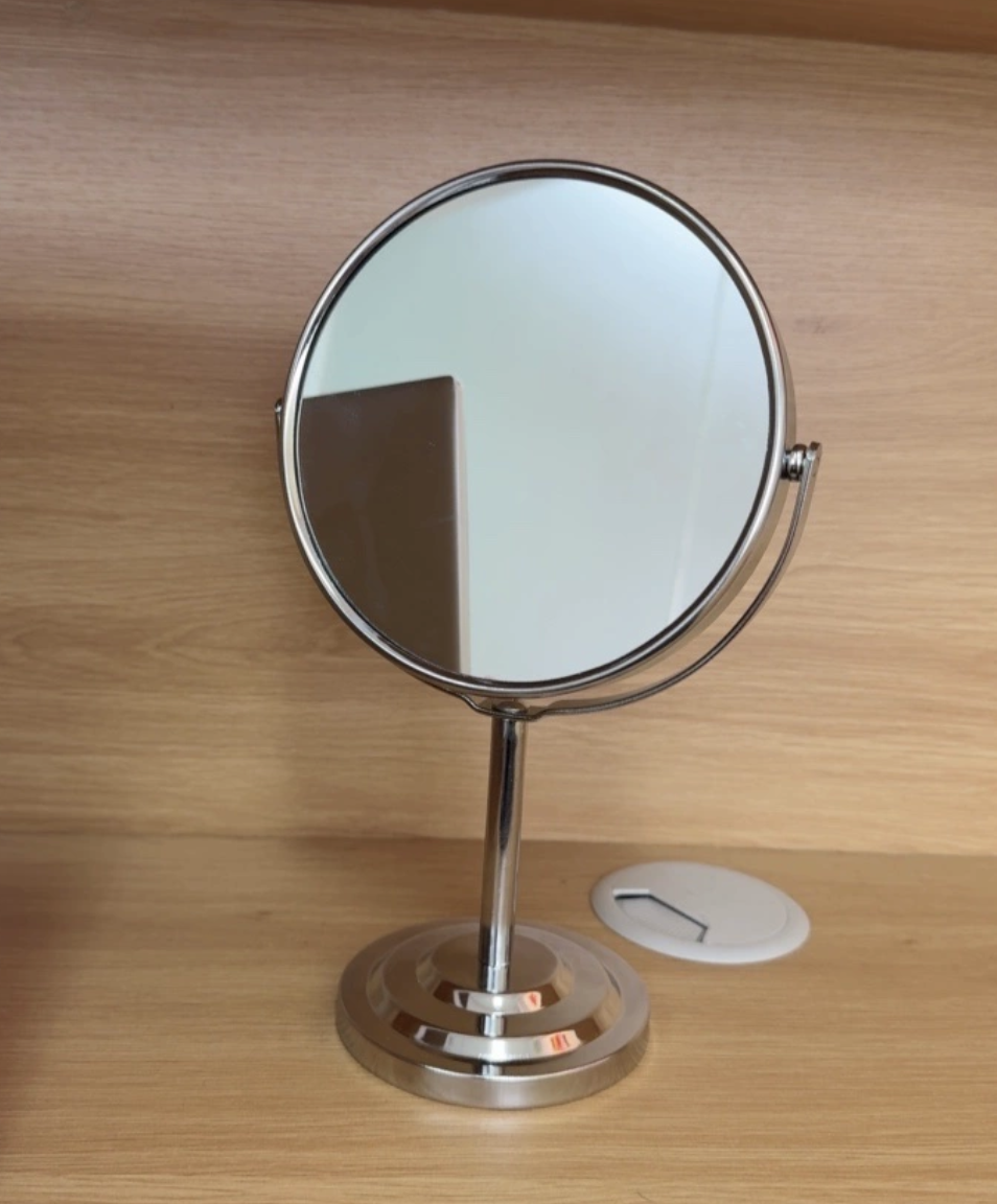 Adjustable round metal tabletop mirror for stability and pivot review